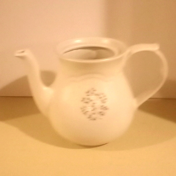 VTG- Pfaltzgraff Silver Heirloom 48 oz Beverage Server - Picture 8 of 10